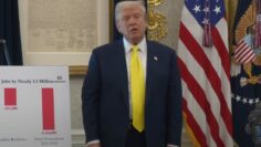 TrumpOvalPresser
