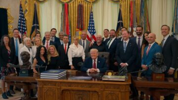 TrumpEOsigning