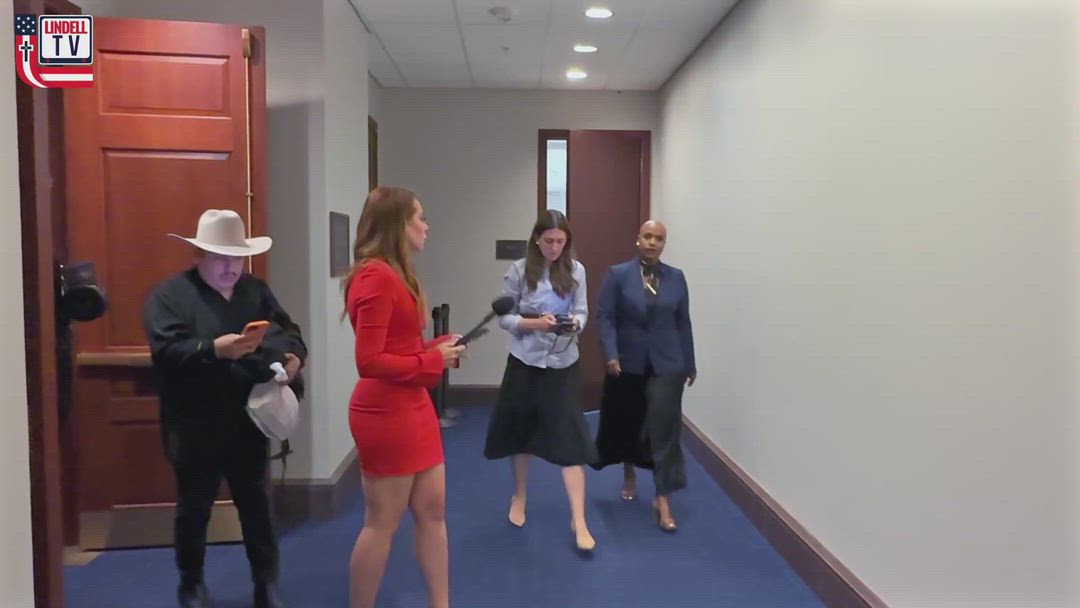 🚨 @AYANNAPRESSLEY DUCKS CAMERA AFTER BEING ASKED TO JUSTIFY ABORTION ON DOBBS ANNIVERSARY